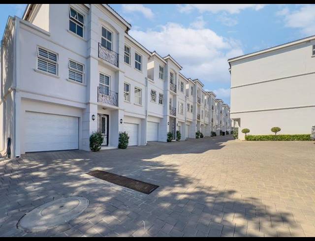 3 BEDROOM PROPERTY TO RENT IN BRYANSTON